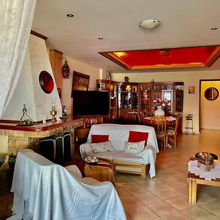 Marilyn's House * Amarynthos